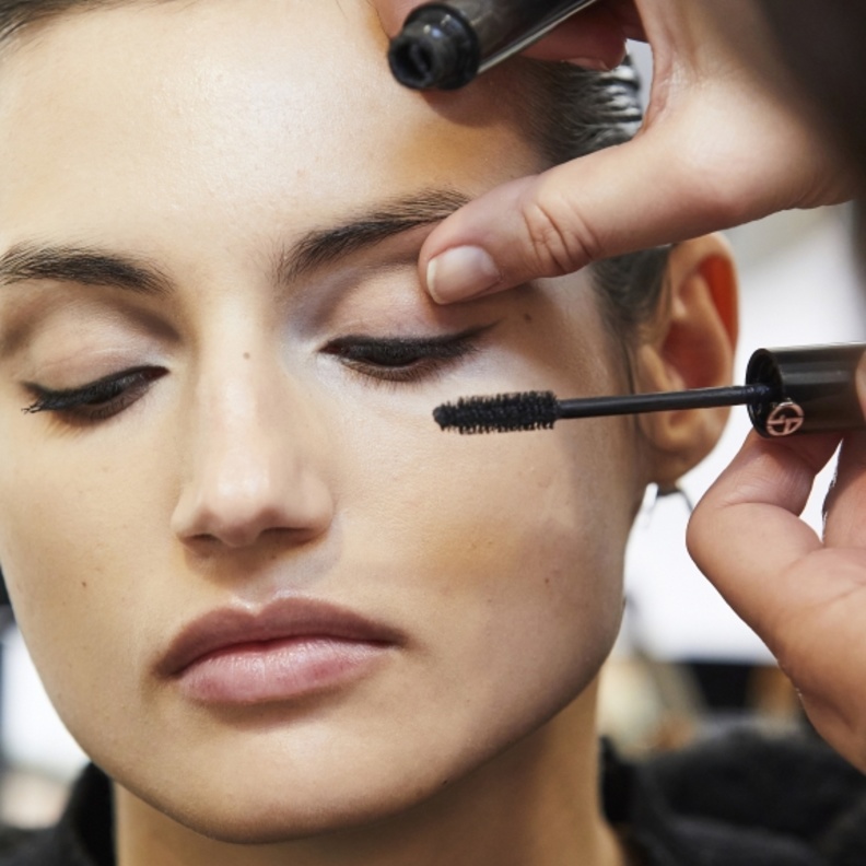 أنواع ماسكرا للرموش الخفيفة من عرض Giorgio Armani