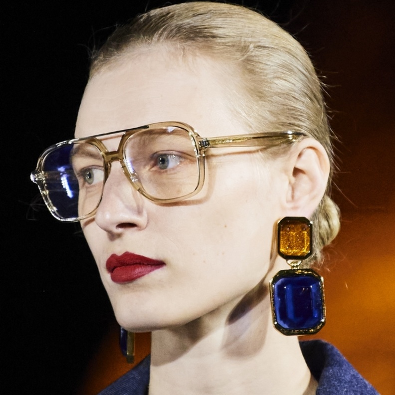 الوان احمر شفاه مخملية مات من دار Saint Laurent