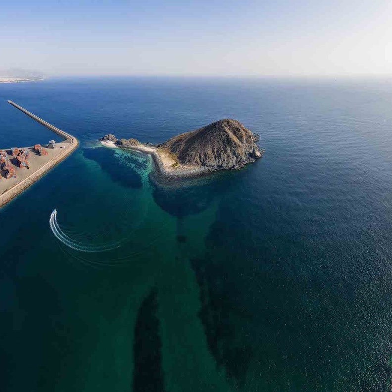 دليلك لأجمل المغامرات والتجارب المائية في صيف الشارقة