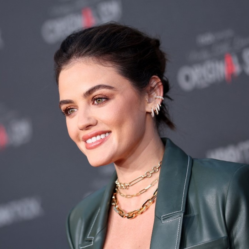 روتين العناية بالبشرة للمرأة الثلاثينية على خطى النجمة لوسي هيل