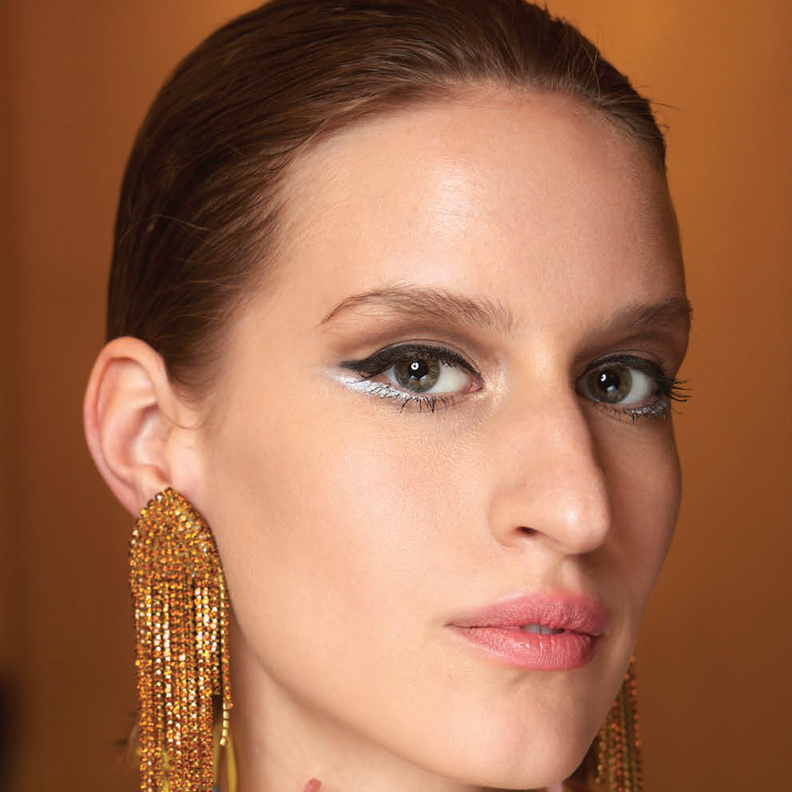 عارضة دار YANINA