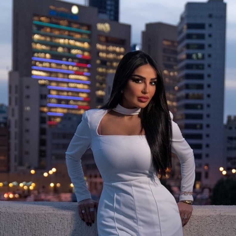 علومات عن شقيقة سارة الهاني بعد وفاتها ورثاء ابنتيها لها