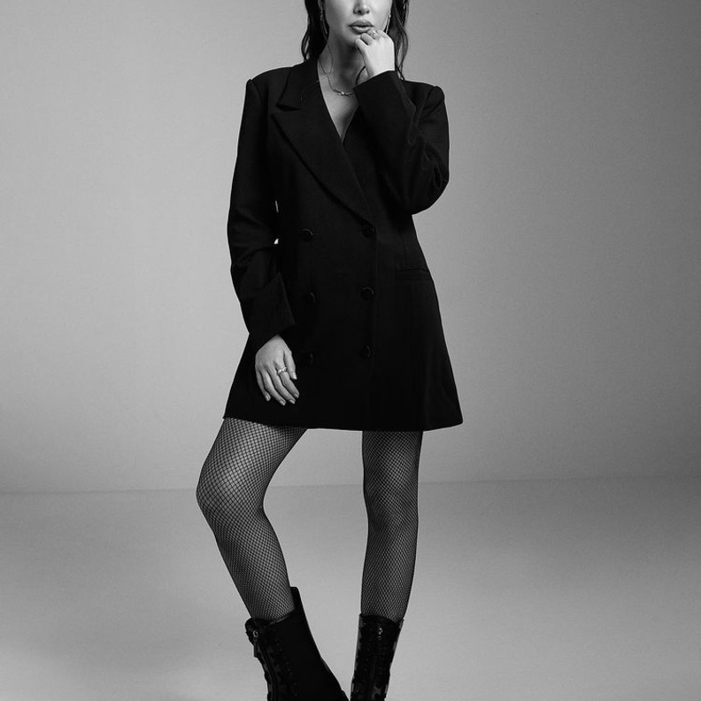 نانسي عجرم في لوك باللّون الأسود المميّز والأنيق