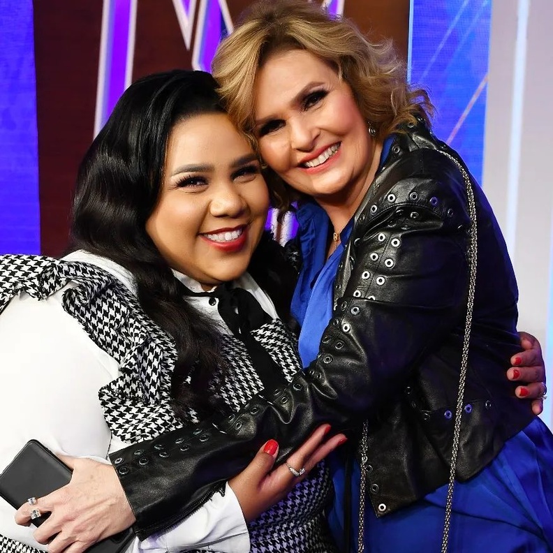 النجوم يحتفلون بعيد ميلاد شيماء سيف.. وكيف استطاعت سرقة القلوب بخفة دمها؟