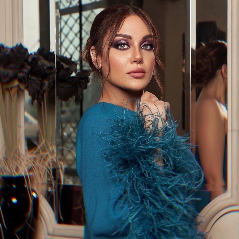 ابنة هيفاء وهبي تفتتح عيادة.