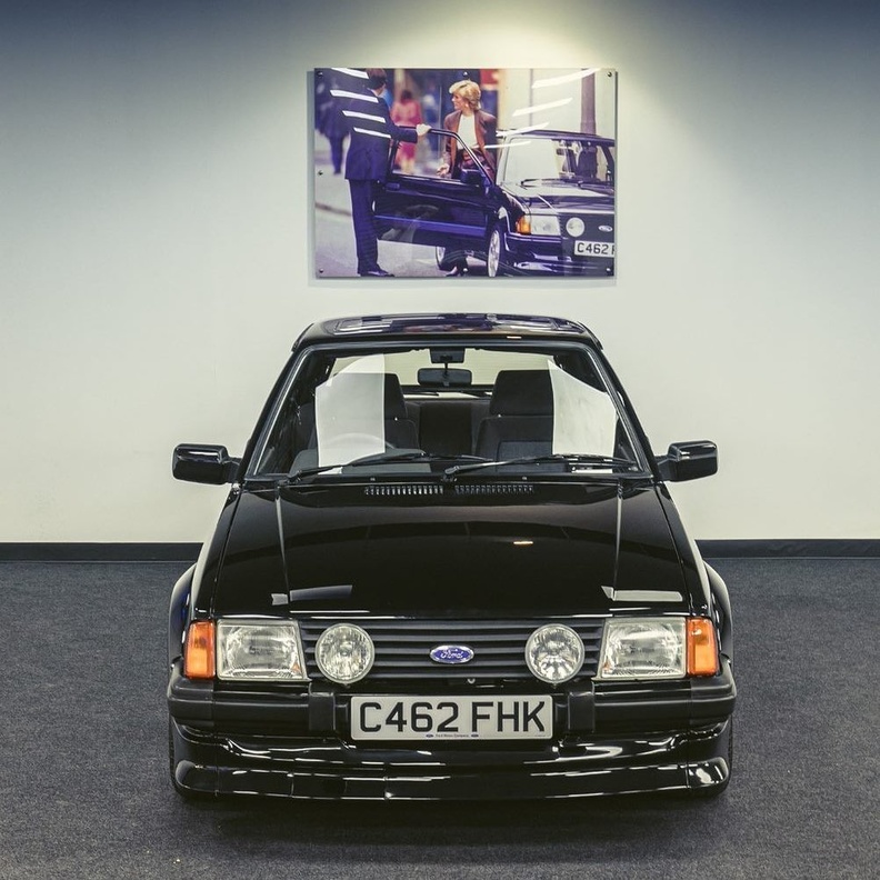 عرض سيارة الأميرة ديانا في مزاد للبيع