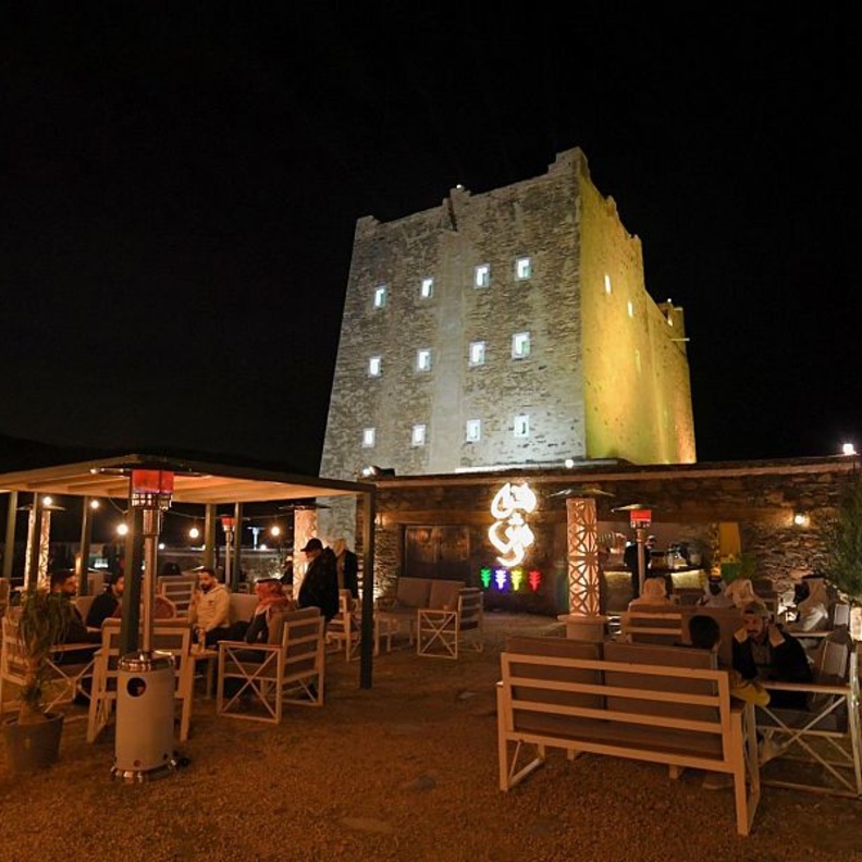 حصون أثرية وقصور خالدة.. إليكم جولة في أبرز قصور عسير الساحرة