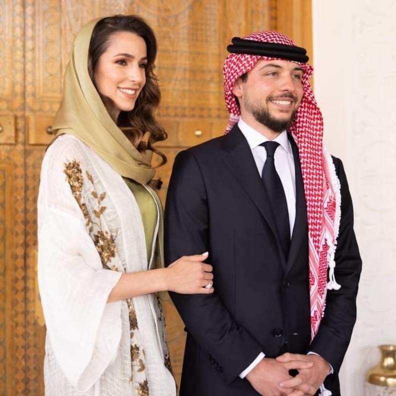 ما بين طّلة الأميرة إيمان وخطيبة شقيقها ولي العهد.. أيهما أجمل؟