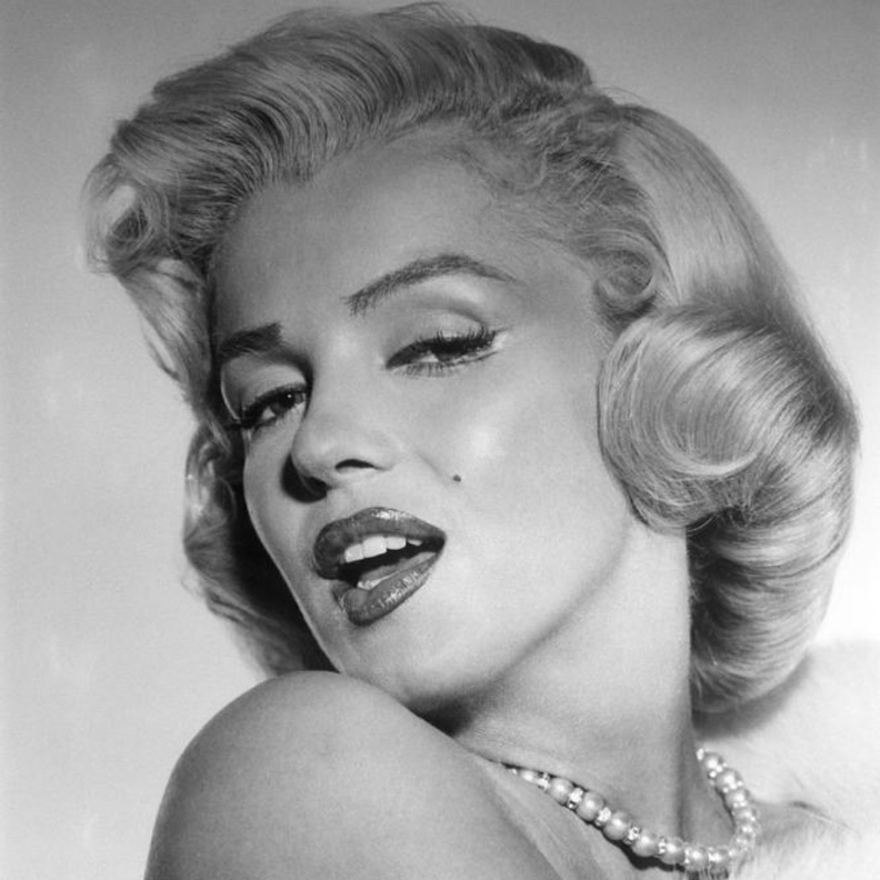 أفخم مجوهرات مارلين مونرو عاشقة الألماس