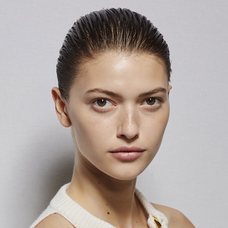 أسرار تطبيق البرايمر على بشرتك الدهنية وأساليب بسيطة لحماية سطحها