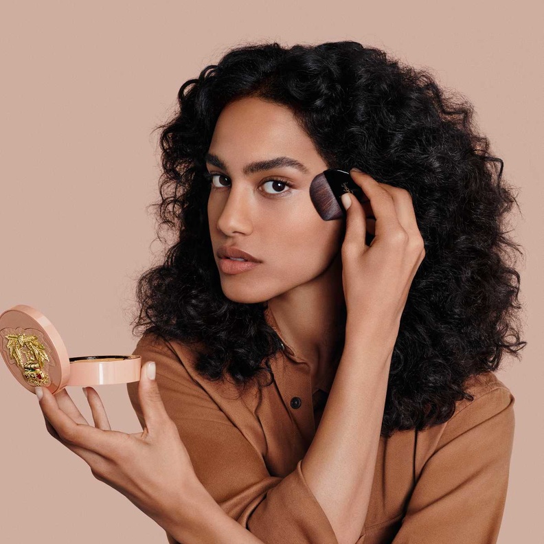 Christian Louboutin تطلق بودرة TEINT FETICHE المميزة