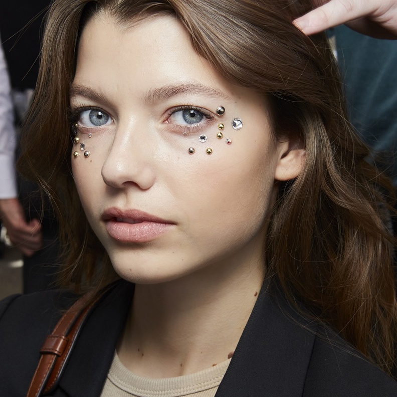 3 مكونات طبيعية للقضاء على قشرة الرأس نهائياً