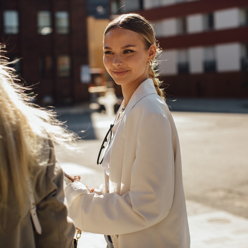 فوائد تطوير الذات للمرأة وتأثيره على حياتها الشخصية والعملية