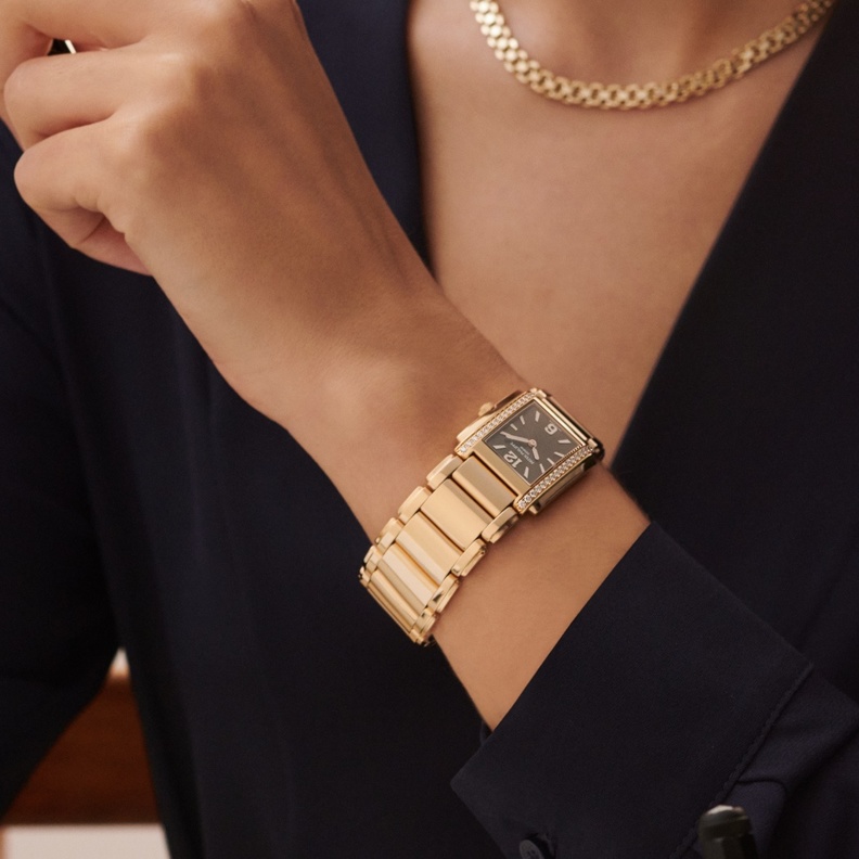 ساعات نسائية كلاسيكية من دور المجوهرات العالمية 