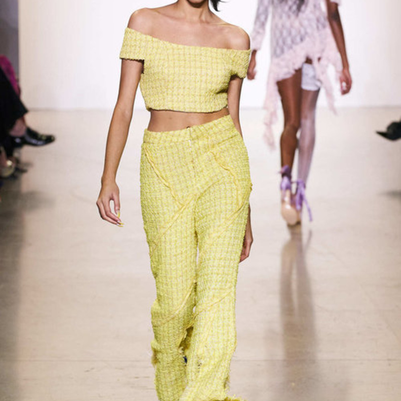 إطلالات كاجوال للصبايا بمربعات الكارو صيحة لا غنى عنها في خريف 2022