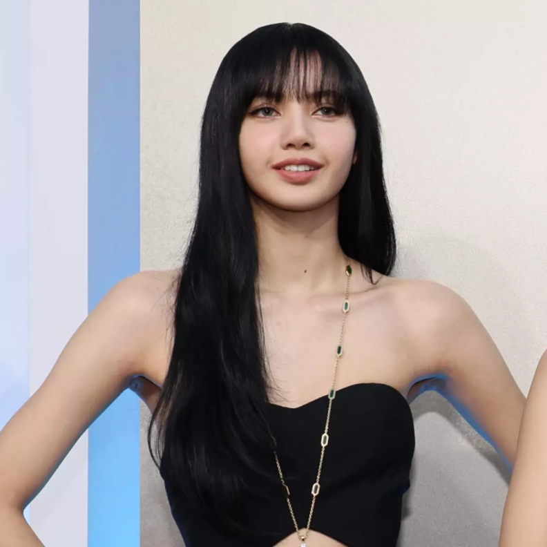 ليزا بقلادة بولغري الفاخرة