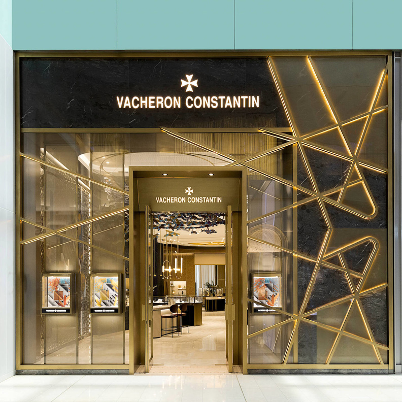 فاشرون كونستنتان تفتتح بوتيكا رئيسيا جديدا لها في دبي مول