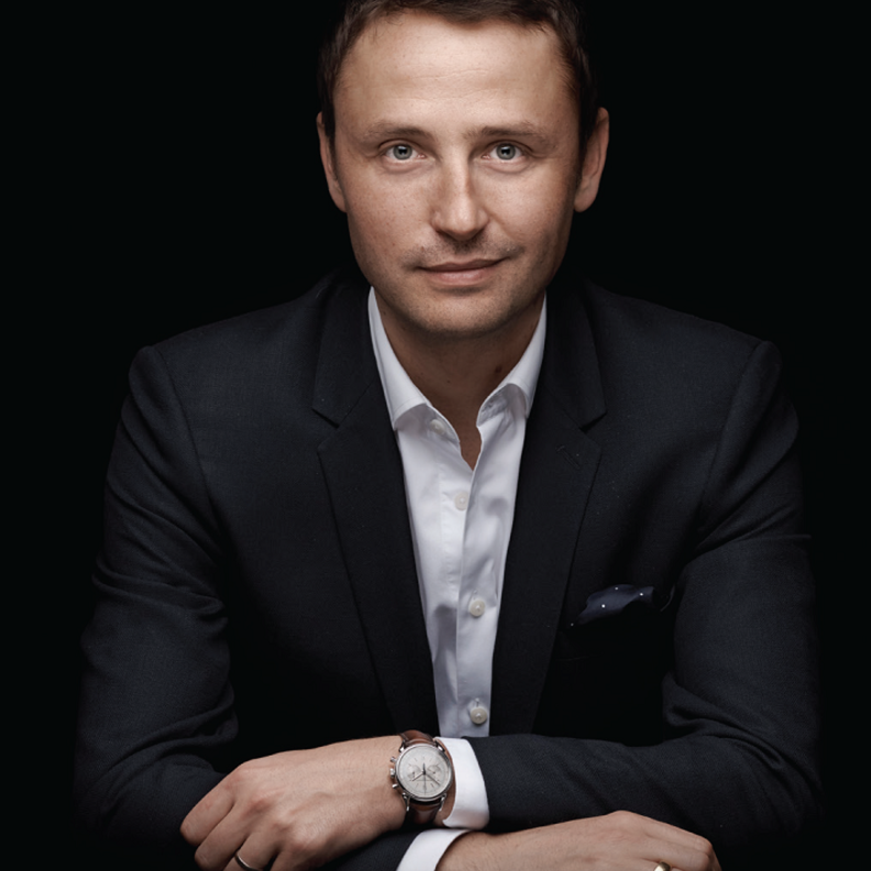 الرئيس التنفيذي لقسم التسويق والتجارة لدى الدار "لوران بيرفس" Laurent Perve