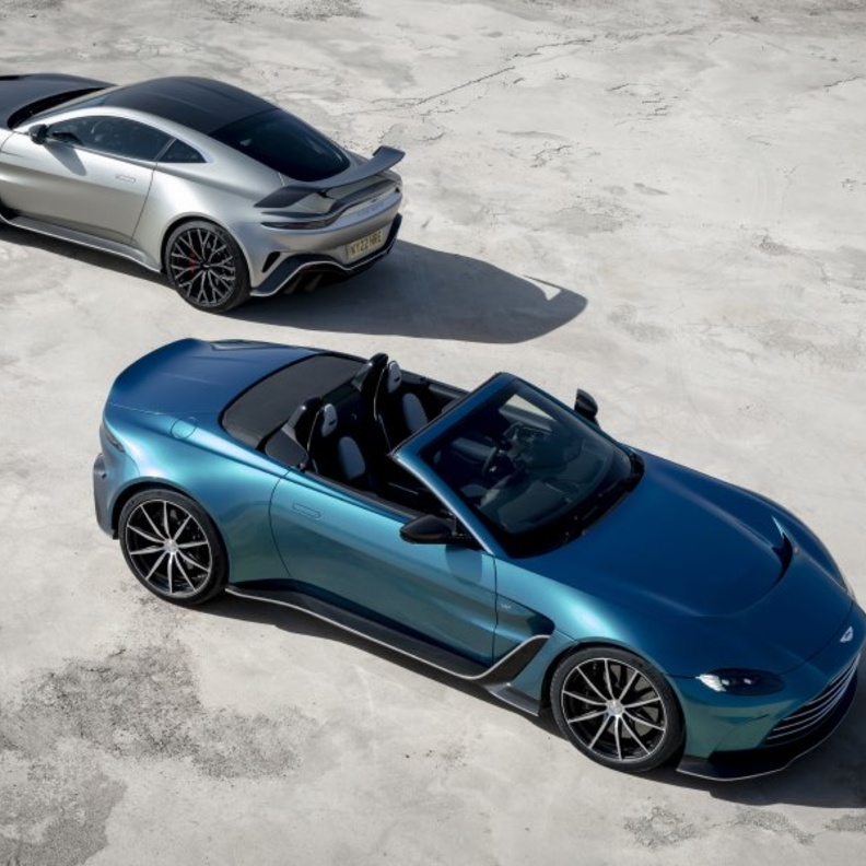 بالصور شاهدي V12 Vantage Roadster الجديدة من أستون مارتن