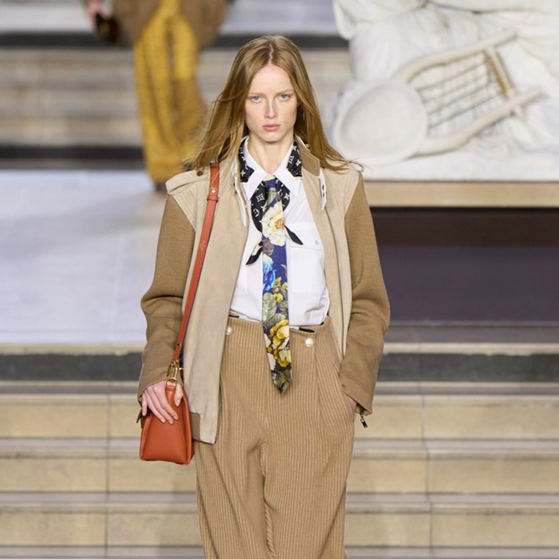 7 إطلالات مدرسية الإلهام من عروض خريف وشتاء 2022