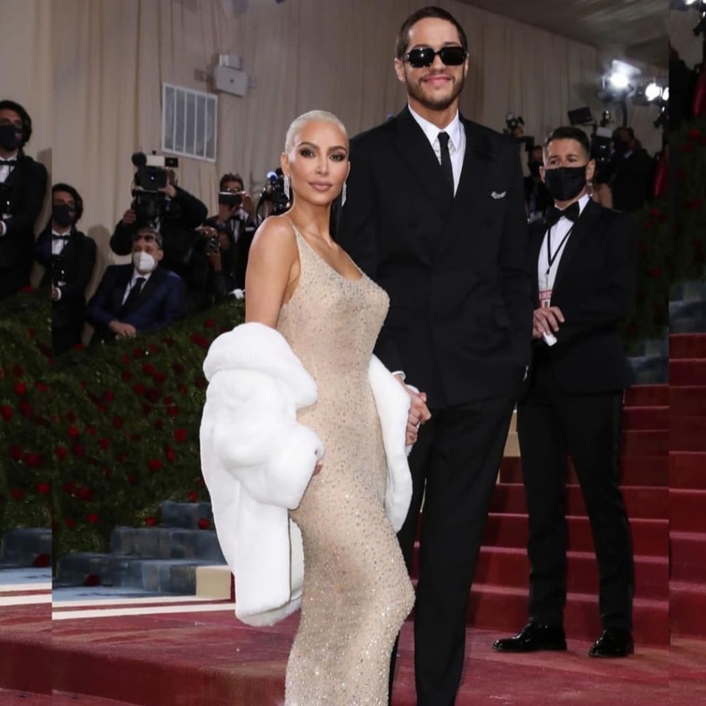 كيم كارداشيان وبيت ديفيدسون