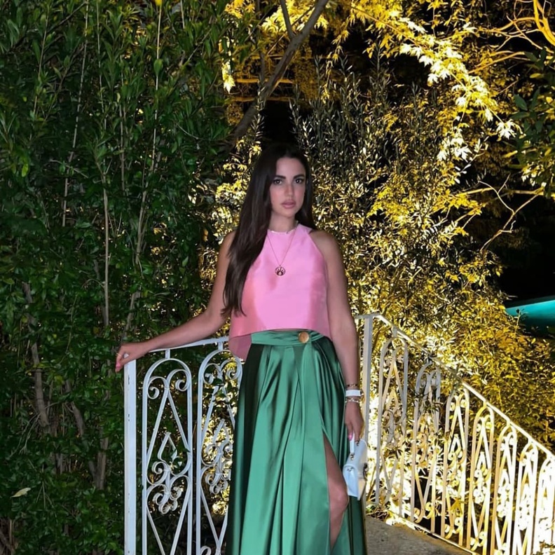 درة وألوان إطلالتها القوية