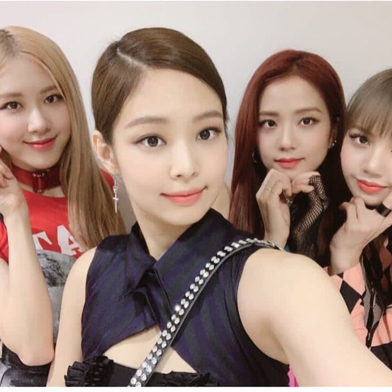 فرقة بلاك بينك