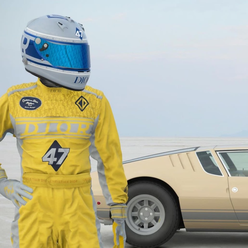 ديور Dior تطلق مجموعتها الافتراضية للملابس الرياضية 