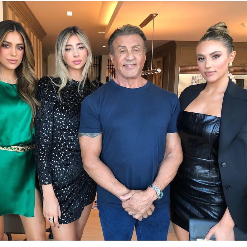 سيلفستر ستالون مع بناته