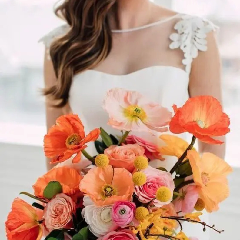 أفكار رائعة لباقات زهور العروس بزهور الخشخاش