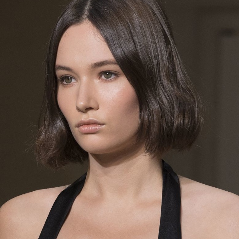  تسريحات مميزة للشعر القصير تلائم جميع المناسبات