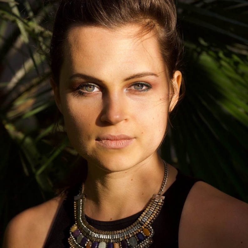  خلطات طبيعية من دقيق الذرة مجربة لنضارة بشرة المرأة هذا الصيف