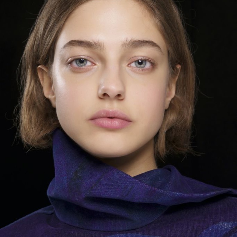 تألقي ببشرة نضرة في يوم المرأة الإماراتية