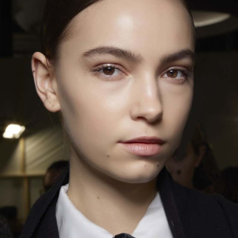 فوائد ليزر سبكترا الكربوني للحصول على بشرة نضرة