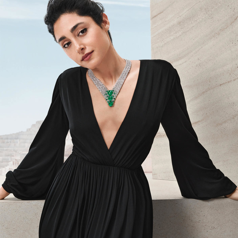 أفخم مجوهرات زمرد عالمية لاطلالة مشرقة في سهرة اليوم الوطني السعودي