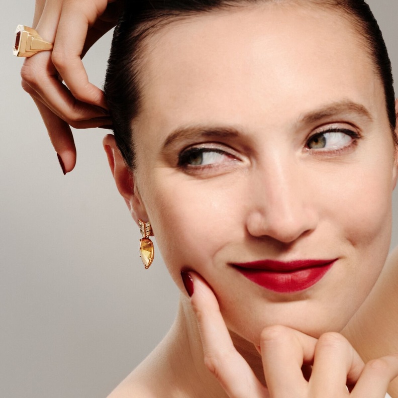 أقراط السترين المتدلية Citrine drop earrings من أنوشكا Annoushka