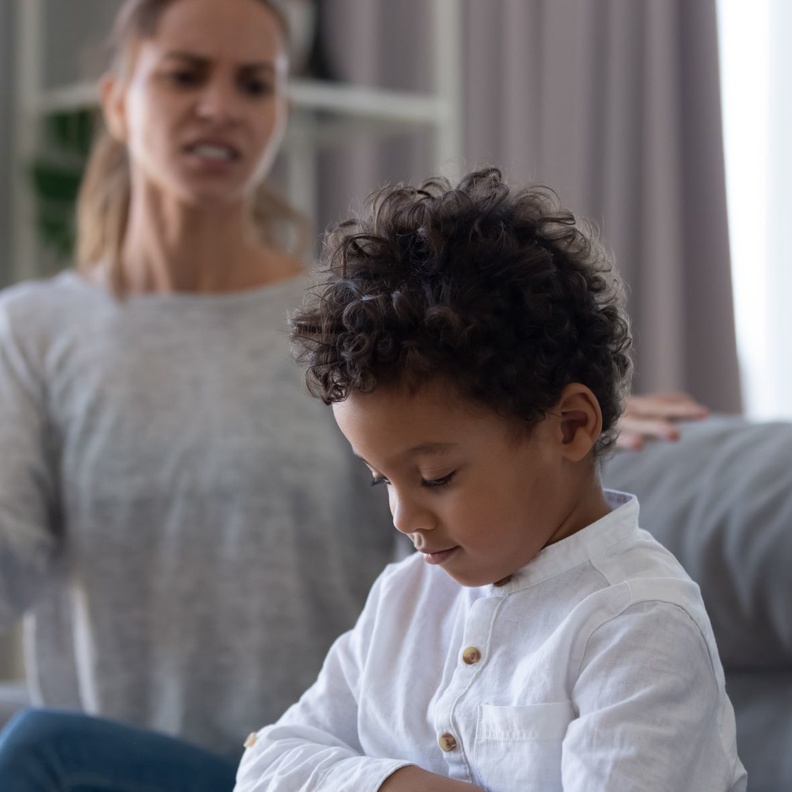 أمور تضعف من شخصية الطفل