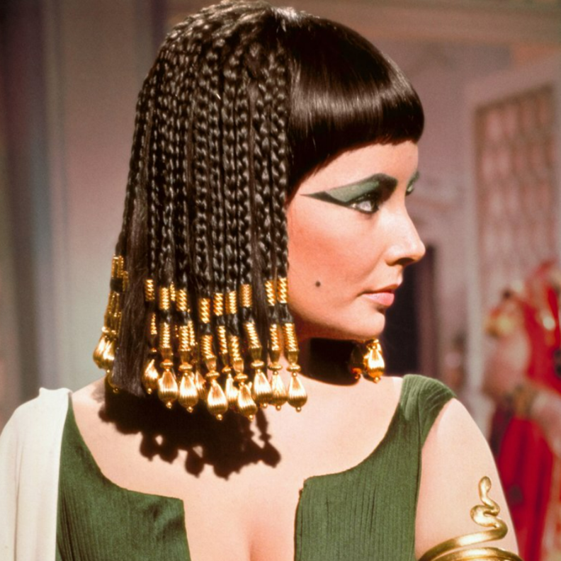 إليزابيث تايلور في فيلم كليوباترا