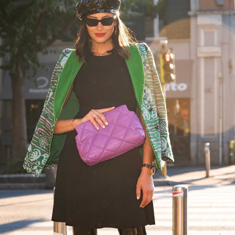 بالصور إطلالات مدونات الموضة وعارضات الأزياء استثنائية في شوارع ميلانو