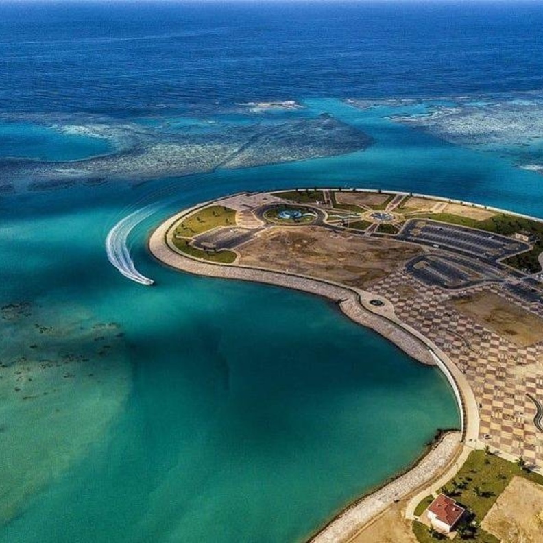 المياه الفيروزية تأسر العيون في جزيرة النورس - المصدر وكالة الأنباء السعودية