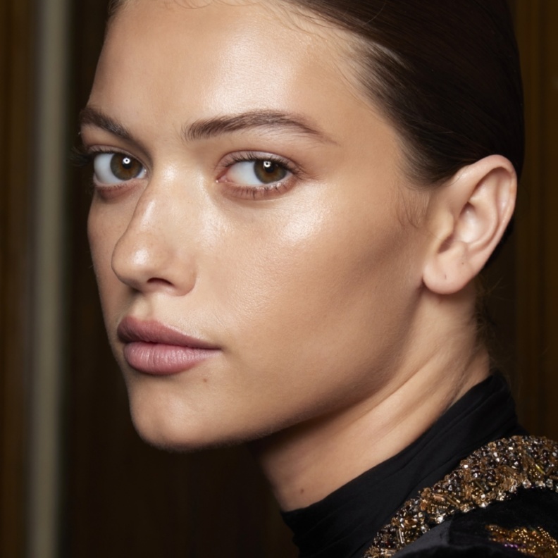 بشرة تقية بعد السيطرة على حب الشباب