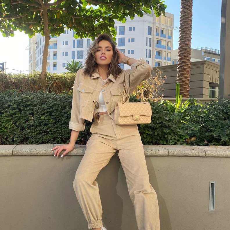 اطلالات سينتيا صامويل تزداد عصرية بعد ارتباطها 