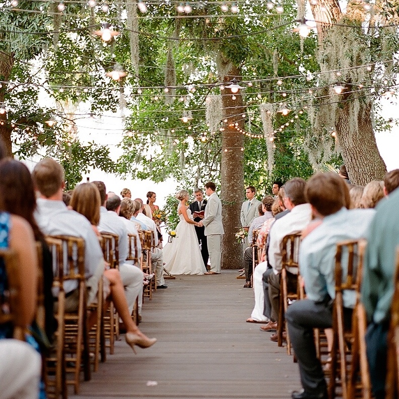 حفلات الزفاف في الهواء الطلق