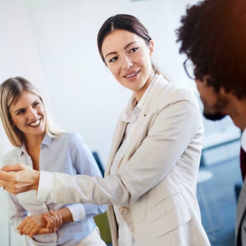 دربي نفسك على إعادة تصور الأمور والنظر إليها بمنظور مختلف أو غير تقليدي