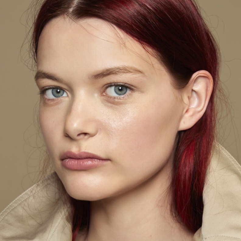 ألوان صبغات شعر للخريف لصاحبات البشرة البيضاء - الصورة من عروض Vauthier