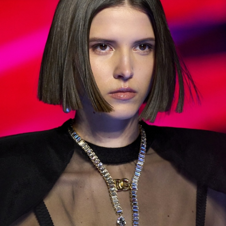 قصات شعر للصبايا موضة خريف 2022