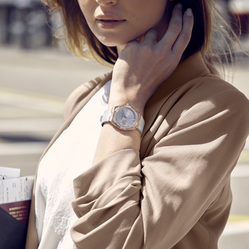 ساعة وردية مميزة من فاشرون كونستانتان