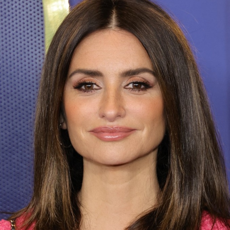 خطوات بسيطة لنضارة بشرة المرأة الأربعينية من وحي النجمة العالمية بينيلوني كروز - صورة من وكالة AFP