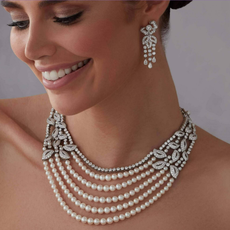 عقد Rose Garden المرصع باللؤلؤ والألماس من غرارد