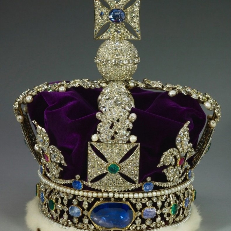 الياقوت هو حجر الحظ لمواليد شهر أيلول سبتمبر